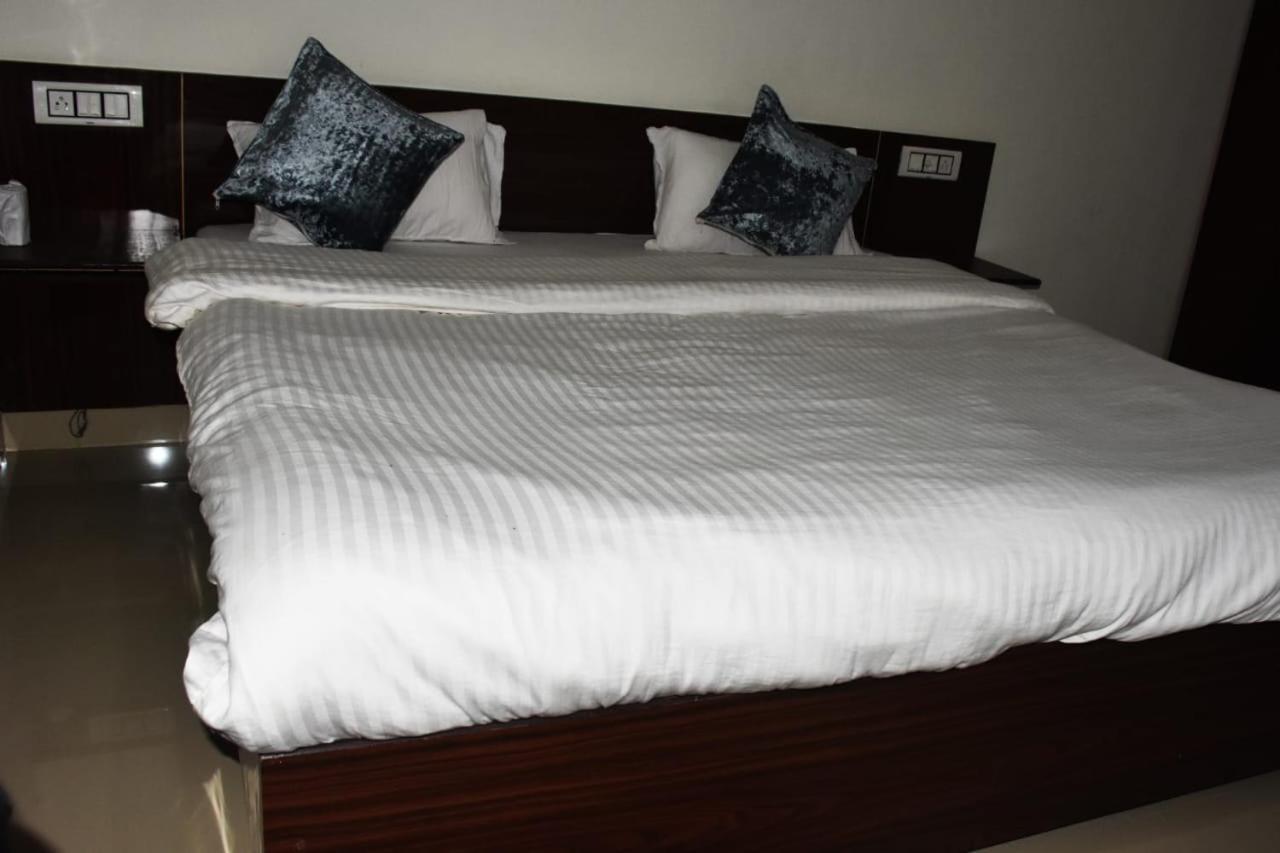 Corbett Bhavesh Home Stay Jhirna Экстерьер фото